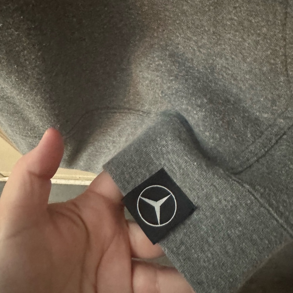 Mercedes Logo Gray Pullover Hoodie - Picture 4 of 6